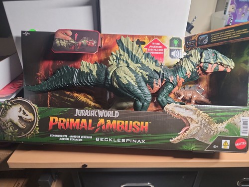 Jurassic world venomous bite - jurassic,