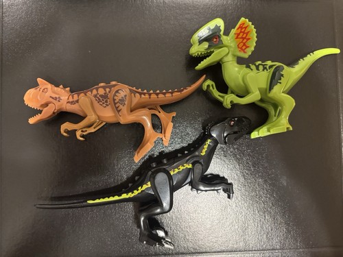 Lego dinosaur parts - 10,